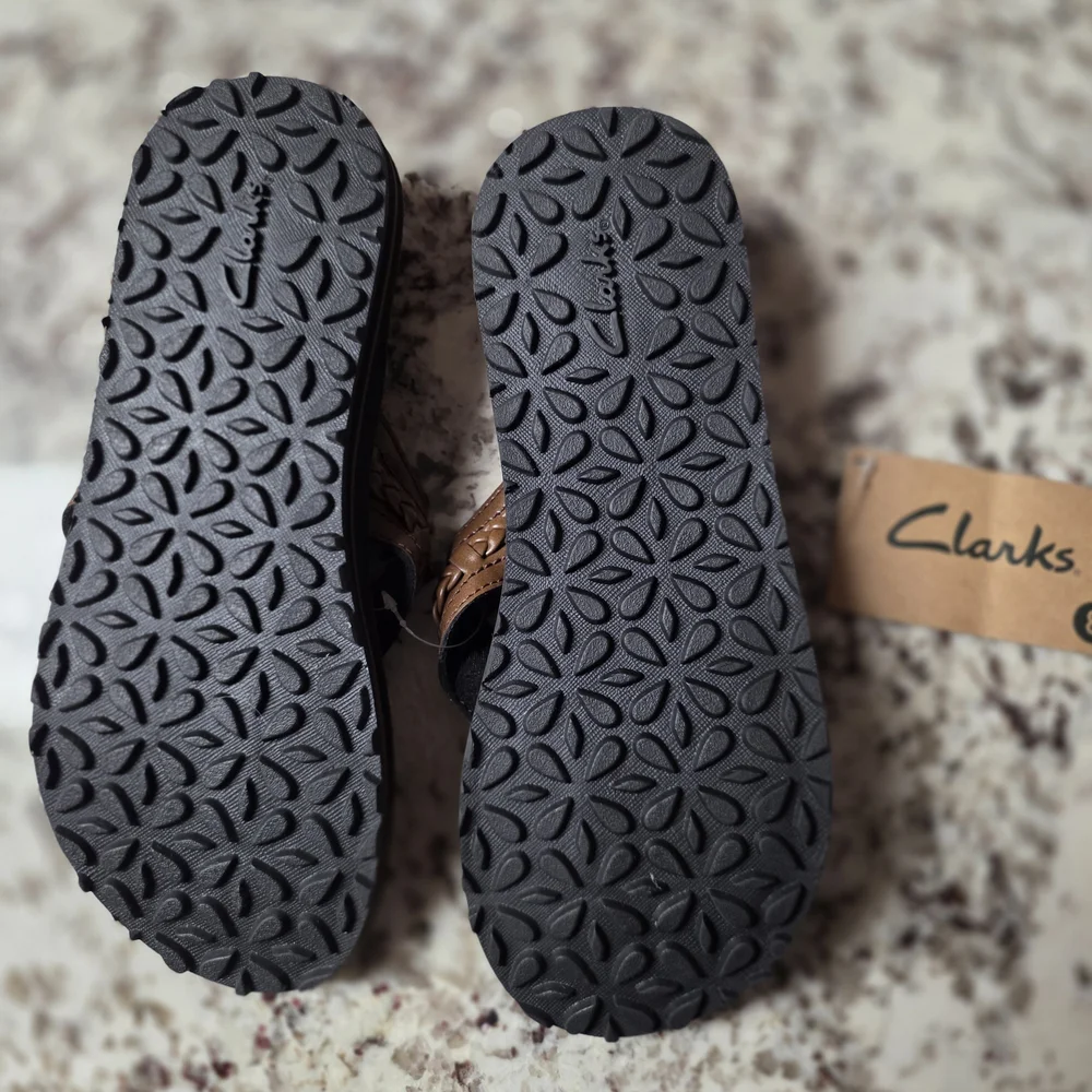 Clarks Womens Brown Size 8 Sandals -STILL AVAILABLE - Picture 4 of 7